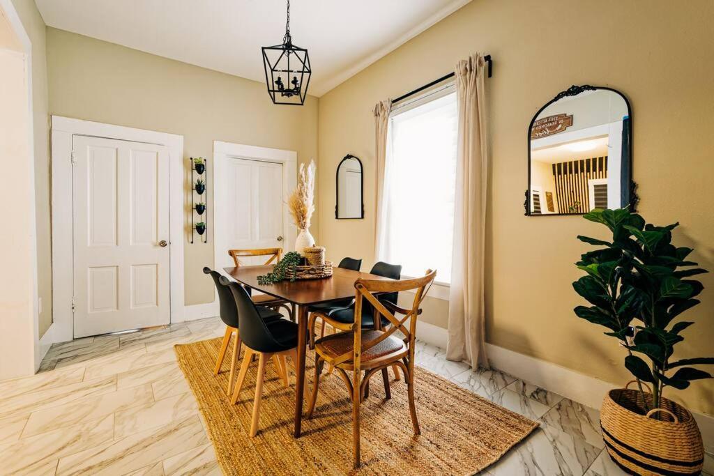 Close To Downtown San Antonio,Tx With Private Backyard And Firepit Zewnętrze zdjęcie