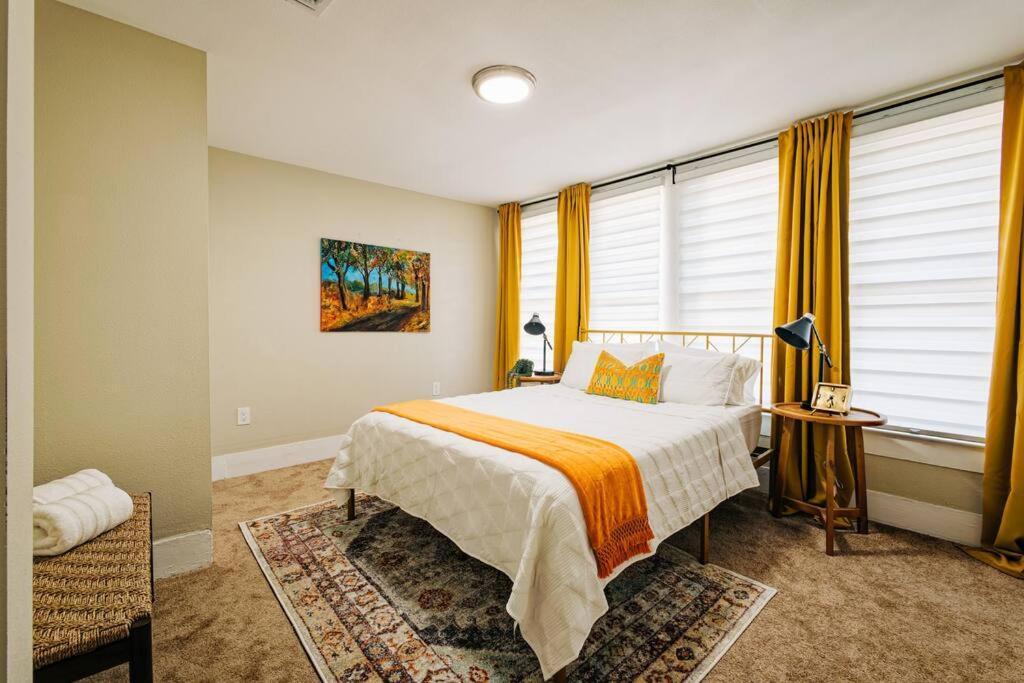 Close To Downtown San Antonio,Tx With Private Backyard And Firepit Zewnętrze zdjęcie